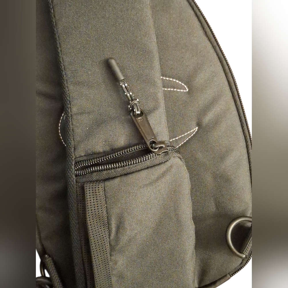 NWT Champion Black Sling Bag 🖤 - Picture 6 of 10